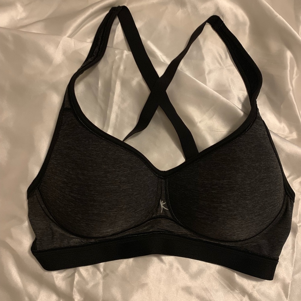 NWOT Danskin Now Sports-type bra 36B